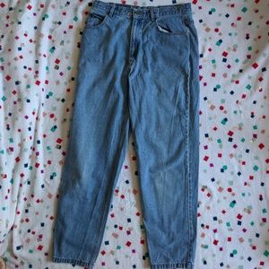 ⭐LIZ CLAIBORNE HIGH WAISTED MOM JEANS LIGHT WASH⭐